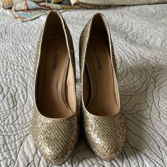 Call it Spring shoes - Picture 2 of 2